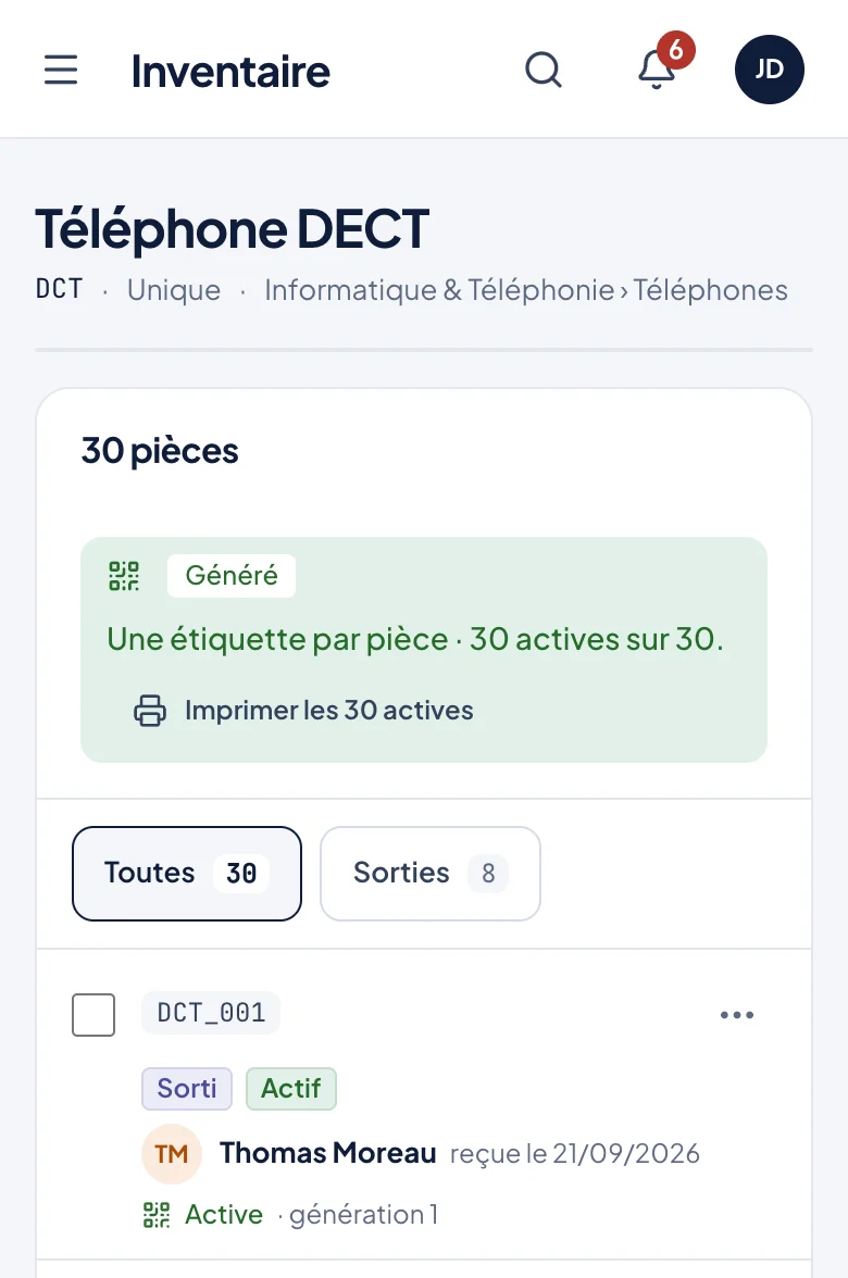 Fiche MyDotation du téléphone DECT : une étiquette QR par pièce, 30 actives, et la pièce DCT_001 sortie chez Thomas Moreau